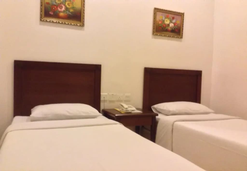Lai Lai Hotel - photo 7