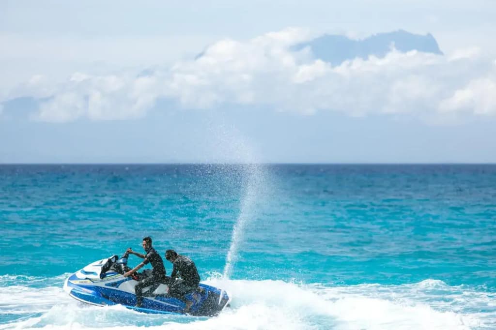 Mari Mari Backpackers Lodge, Mantanani Island - photo 25