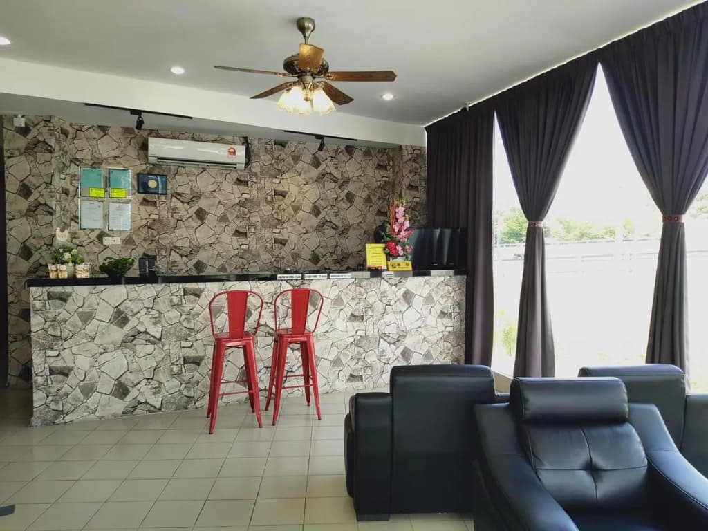 SP Central Hotel - photo 2