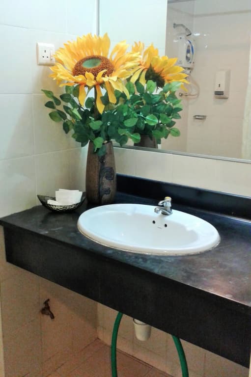 JB Central Hotel - photo 8