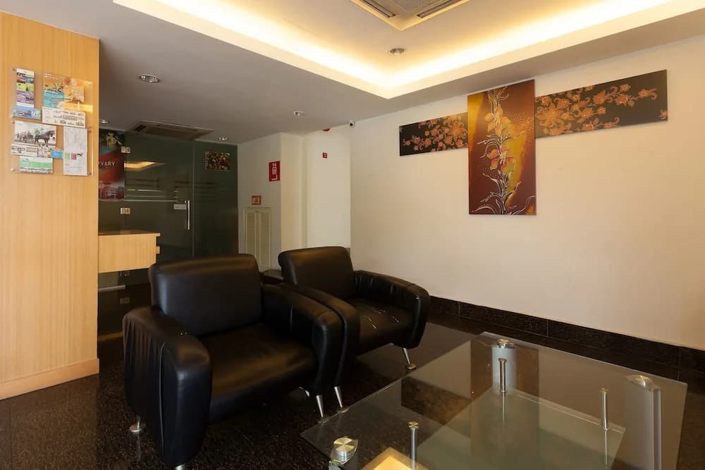 ZEN Rooms Opposite YMCA - photo 5