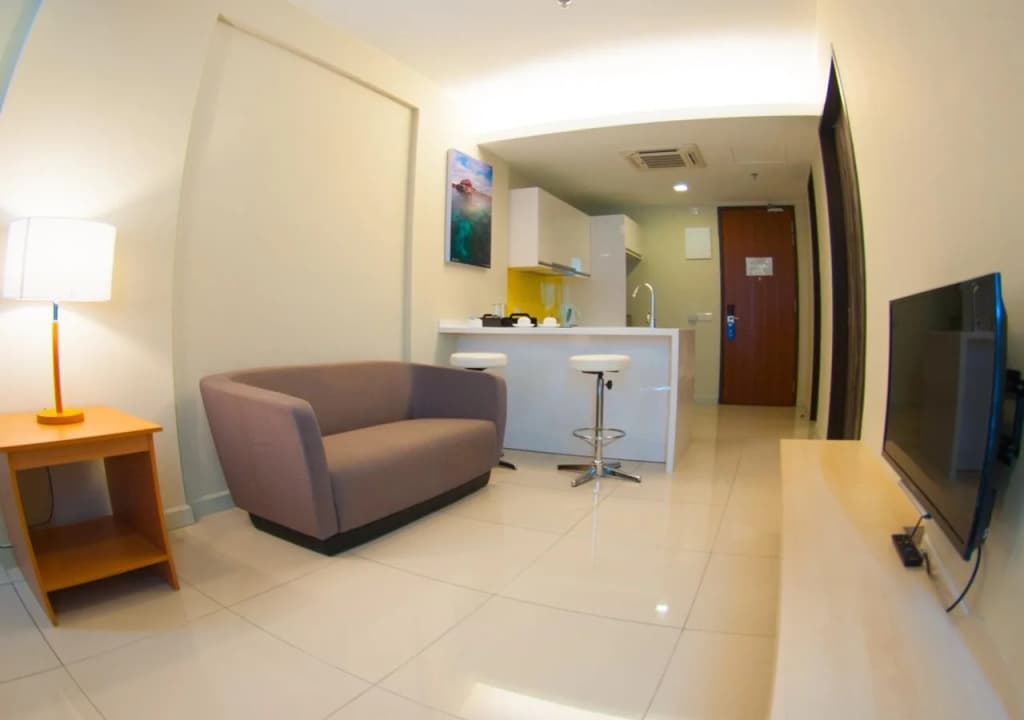 Sky Hotel Kota Kinabalu - photo 4