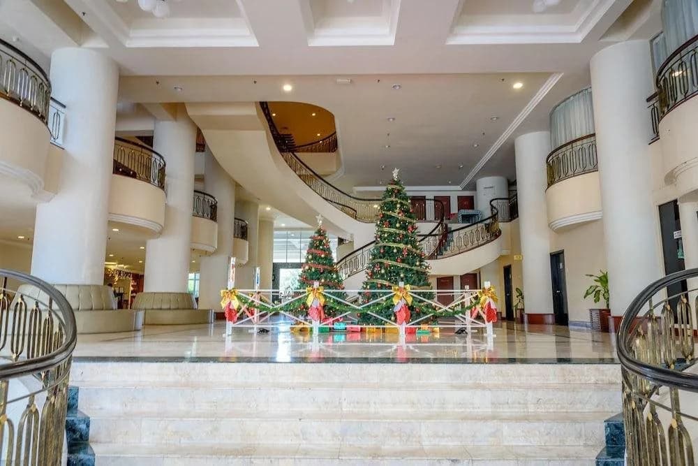 H Beach Suite at Rainbow Paradise Beach Resort - photo 2