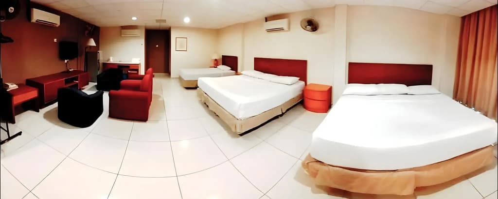 Harbour Inn Melaka - photo 3