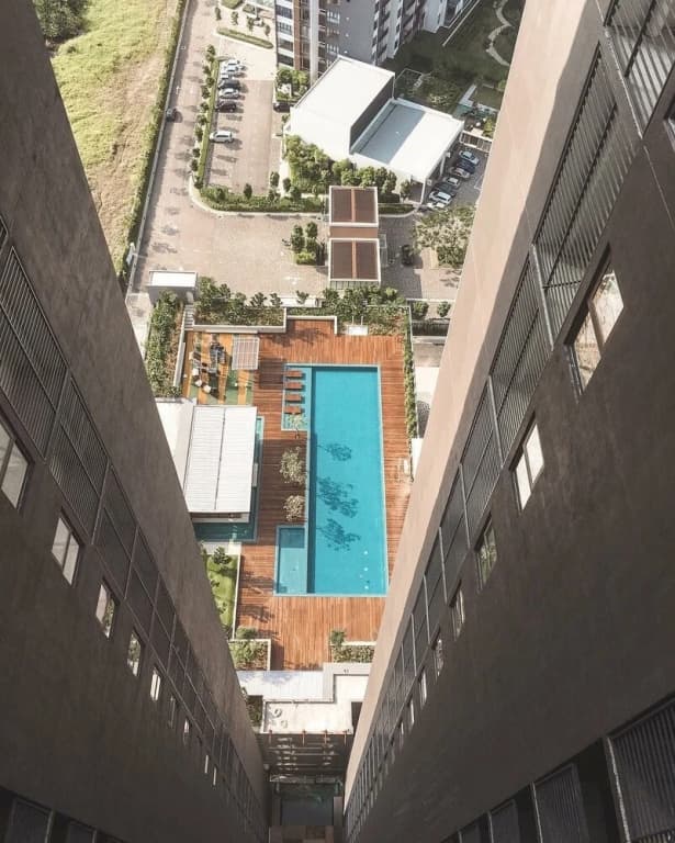 Luxury Pool View Suite @ JB - photo 1