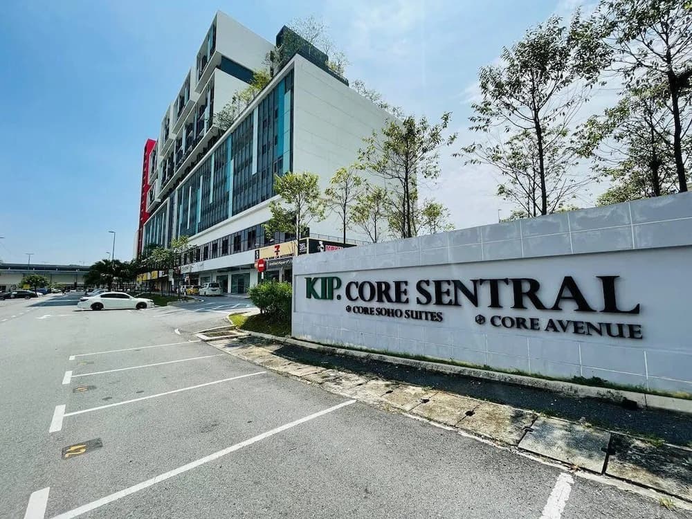 CoreSoho Suite by BKAstaycation KotaWarisan Sepang KLIA Airport, Free WiFi - photo 1