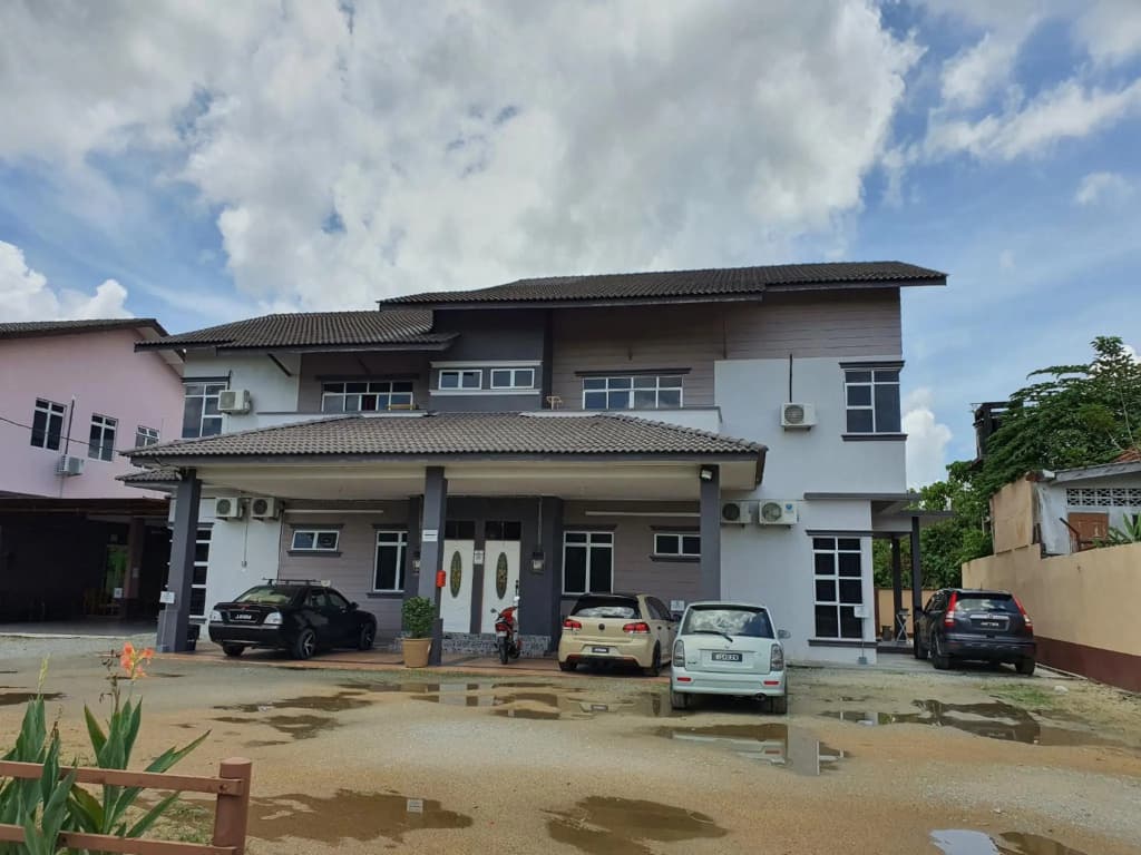 OYO HOME 90280 Darussalam Homestay - main photo