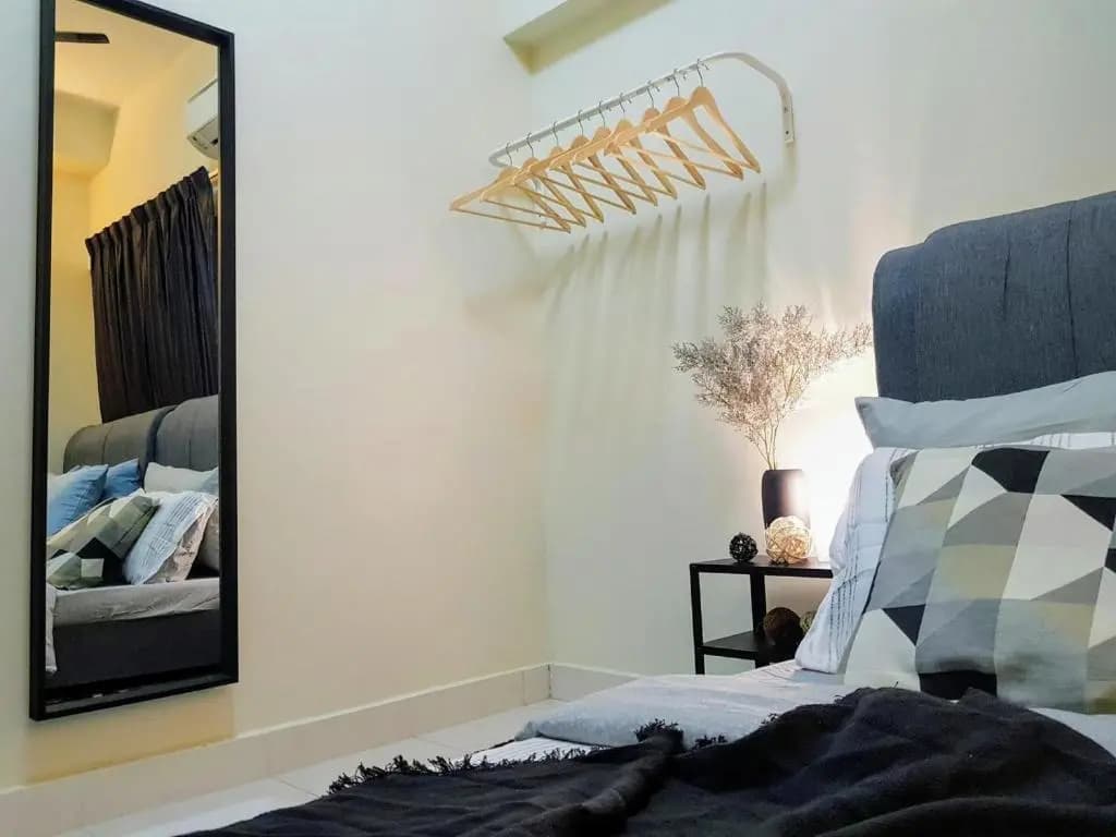 Puchong Setiawalk 8-12 pax 5min LRT Cozy Apartment - photo 1