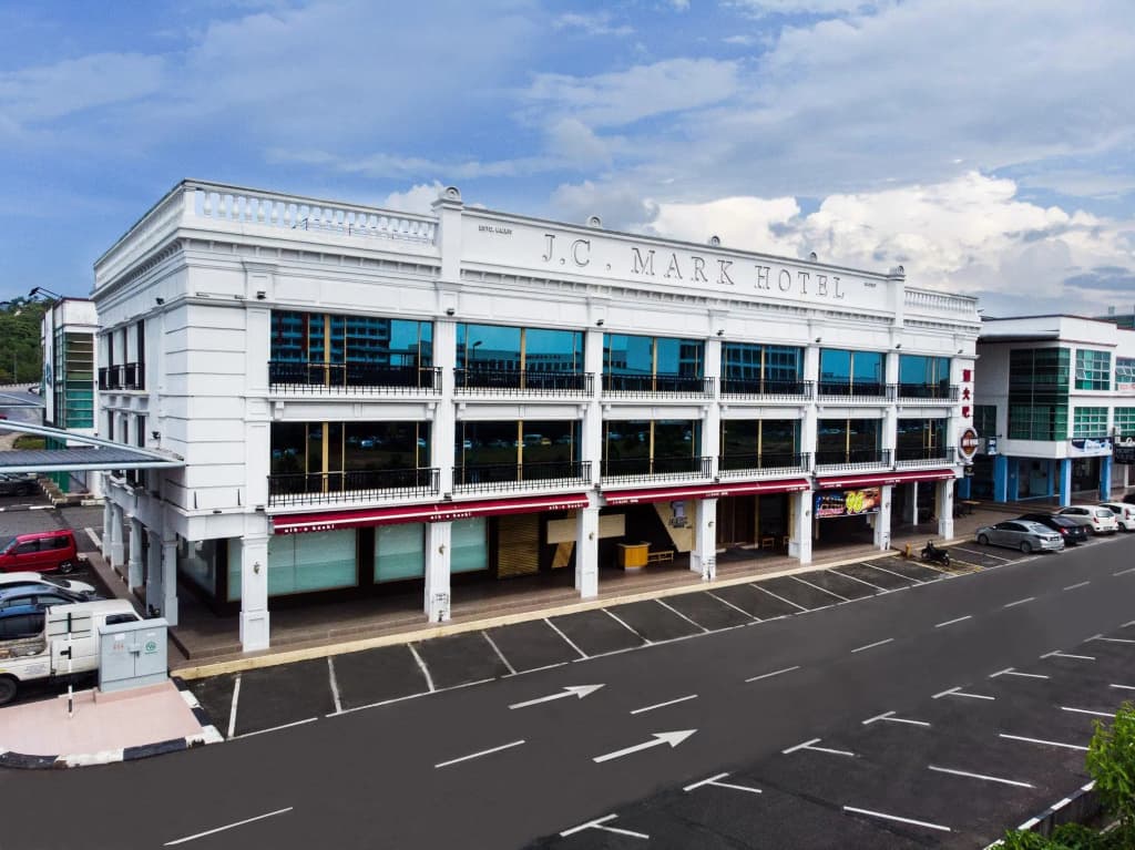 JC Mark Hotel - photo 1