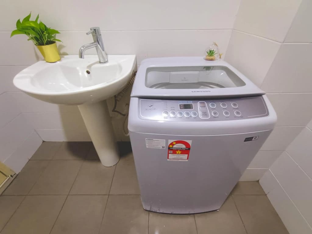 B107 -Lake View- 5mins to Mount Austin IKEA, AEON, Toopen 1-5Pax - photo 1