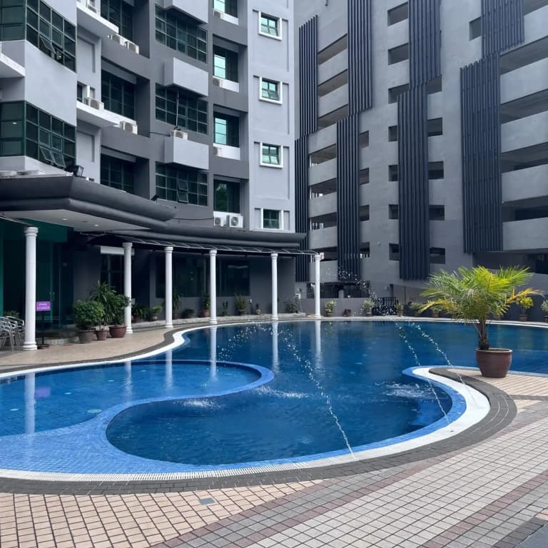 Stallions Suites Penang - photo 15