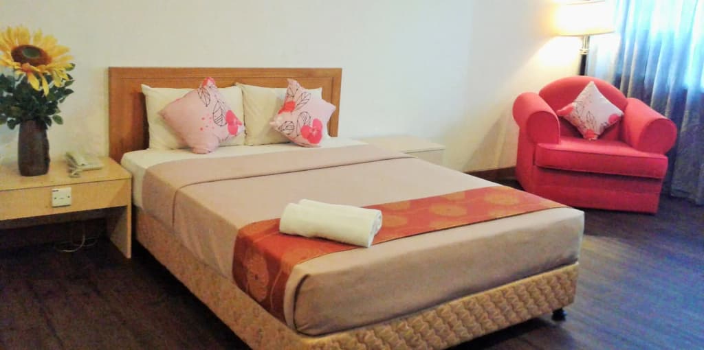 JB Central Hotel - photo 4