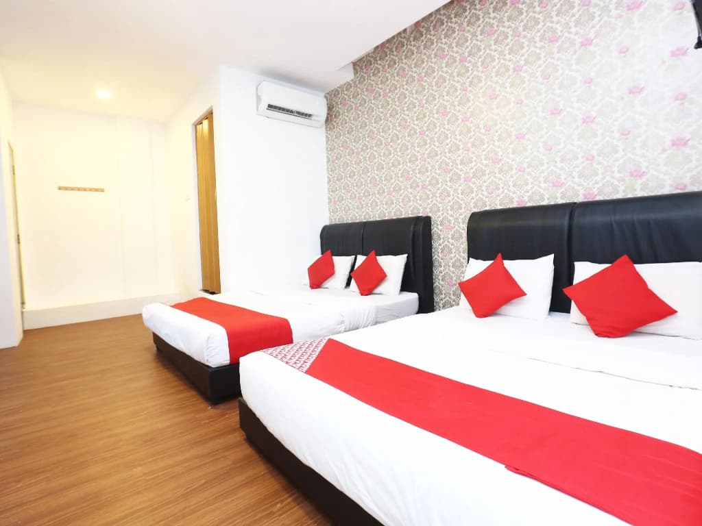 OYO 717 MR J Hotel Wakaf Che Yeh 2 - photo 3