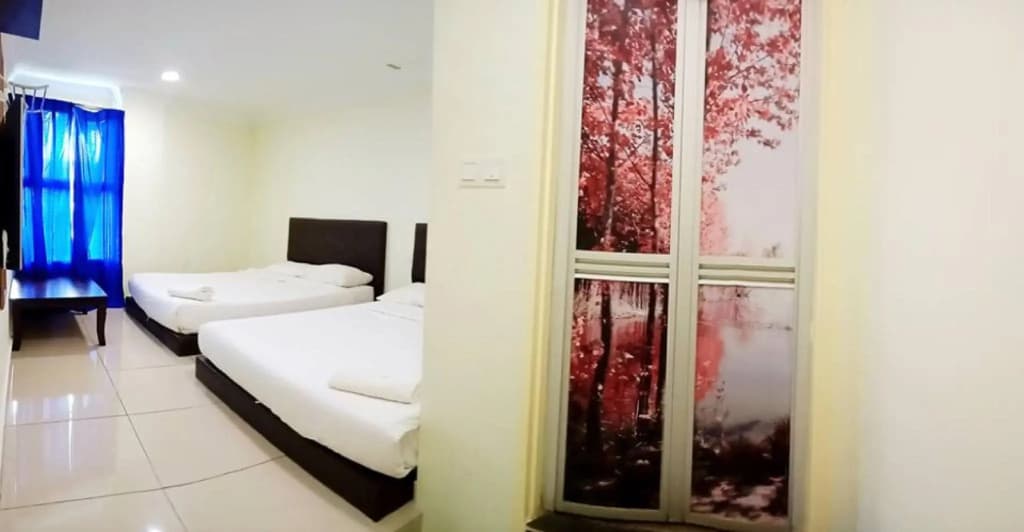 Cattleya Glory Hotel - photo 4