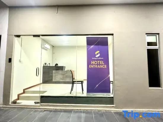 Swing & Pillows @ Salak Tinggi KLIA Transit 【Late Check Out + Open 24 Hour】 - photo 1