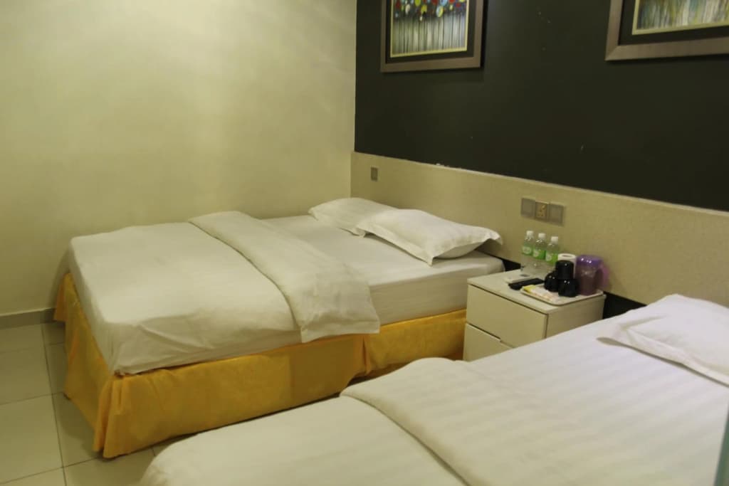 Putra One Avenue Hotel - photo 4