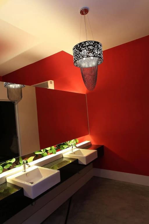 J Hotel - photo 12