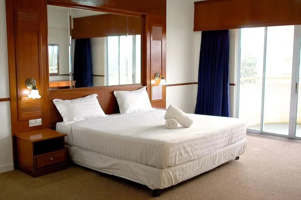 Homestay in Amber Court - photo 1