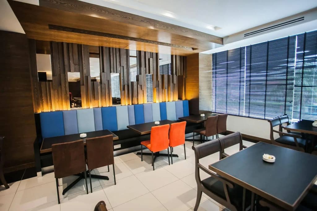 Crystal Crown Hotel - photo 25