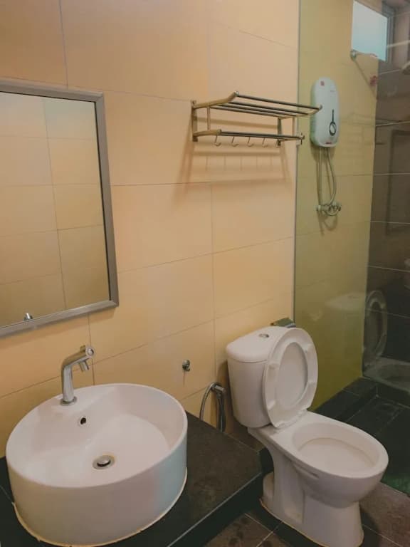 Amzar Motel Cenang - photo 9