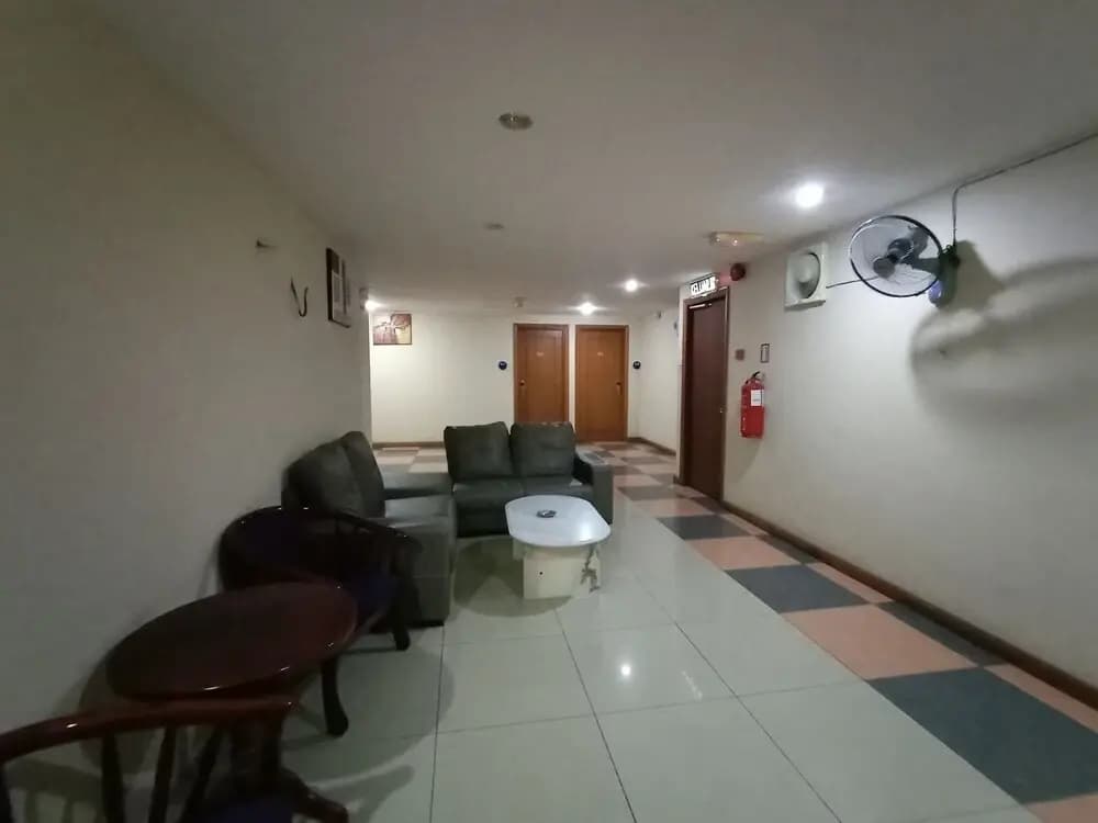 Oyo 89866 Houz Inn - photo 14