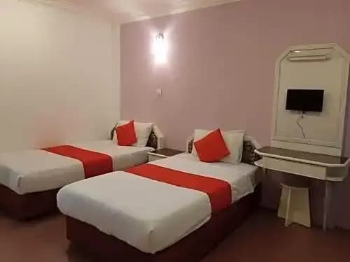 G City Hotel - photo 4