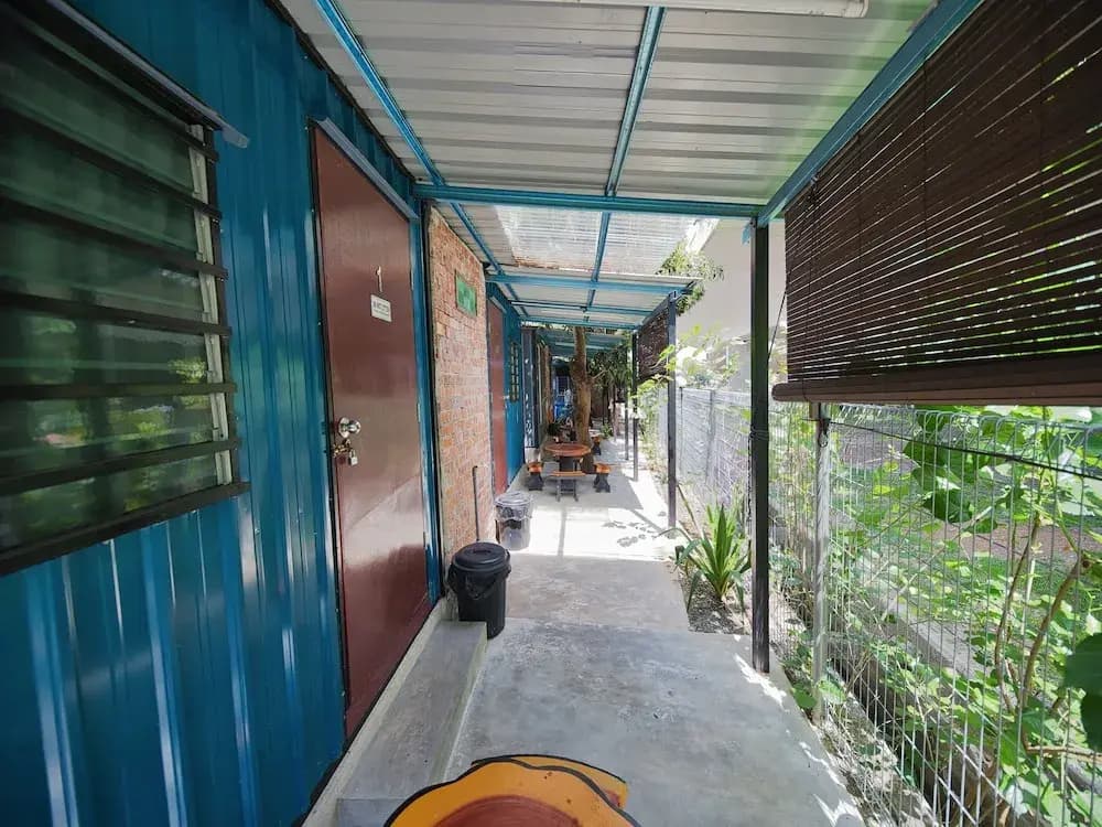 OYO 90960 Rajawali D'cabin Chalet Room - photo 4