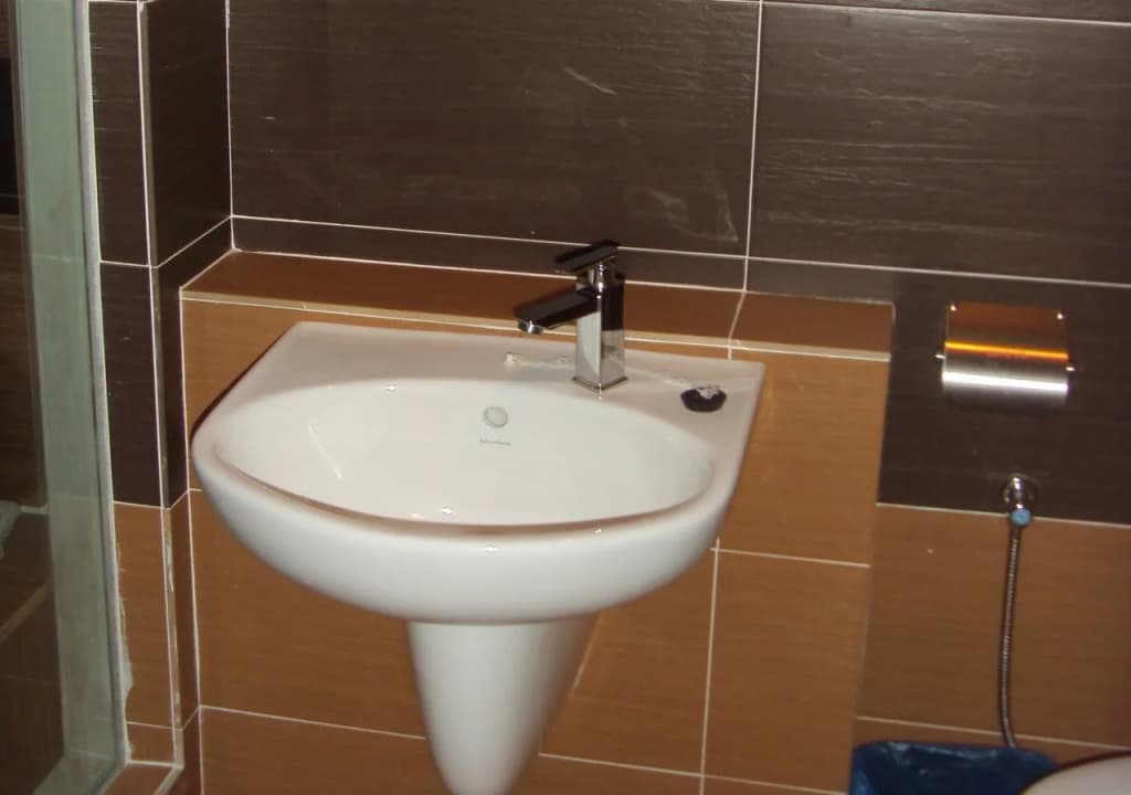 Jin Hotel - photo 10