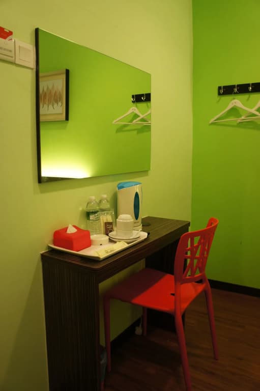 V3 Hotel Taman Gaya - photo 12