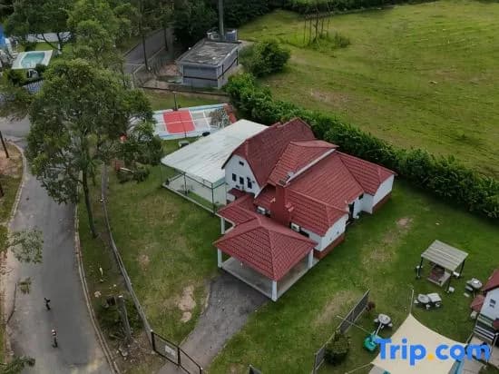 Lot 925 - A’Famosa Resort covered Pool Pickleball BBQ - photo 2