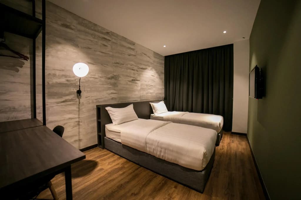 Eureka Hotel - photo 4