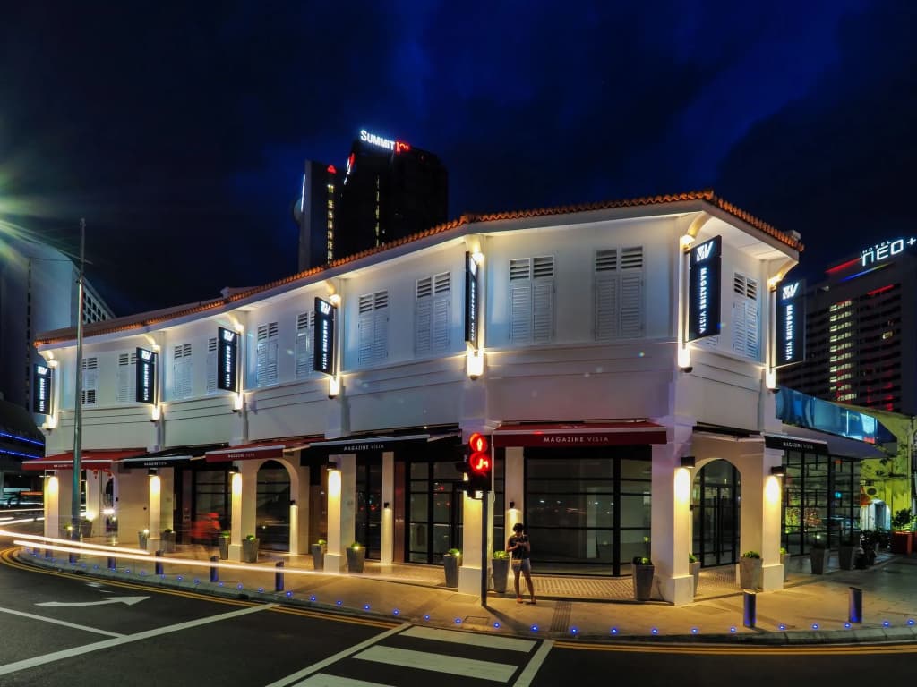 Magazine Vista Hotel Managed By The Ascott Limited - photo 1