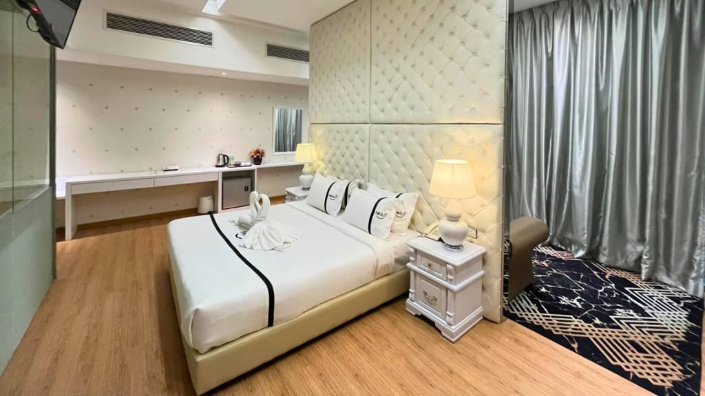 Top Holiday Hotel @ The Mines Seri Kembangan - photo 20