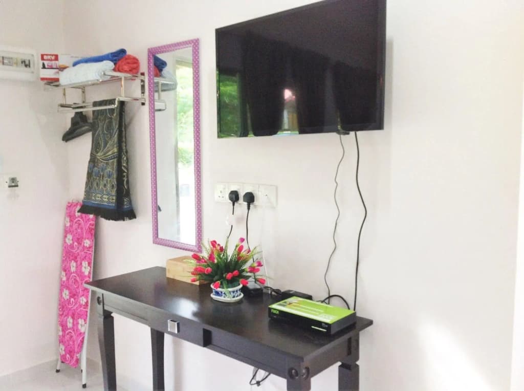 Kapal Terbang Guest House - photo 2