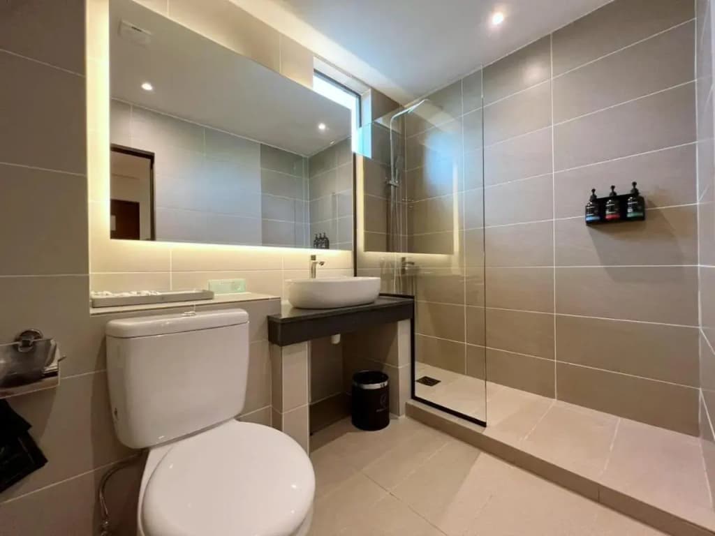 The Borneo Hotel - photo 8