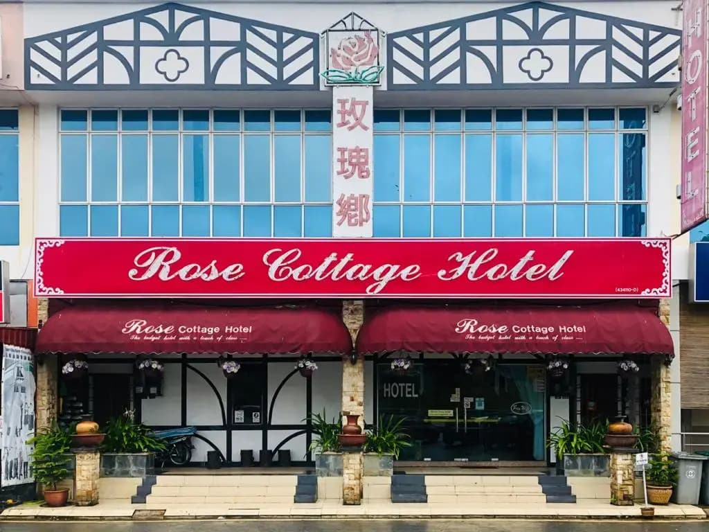 Rose Cottage Hotel Impian Senai - main photo