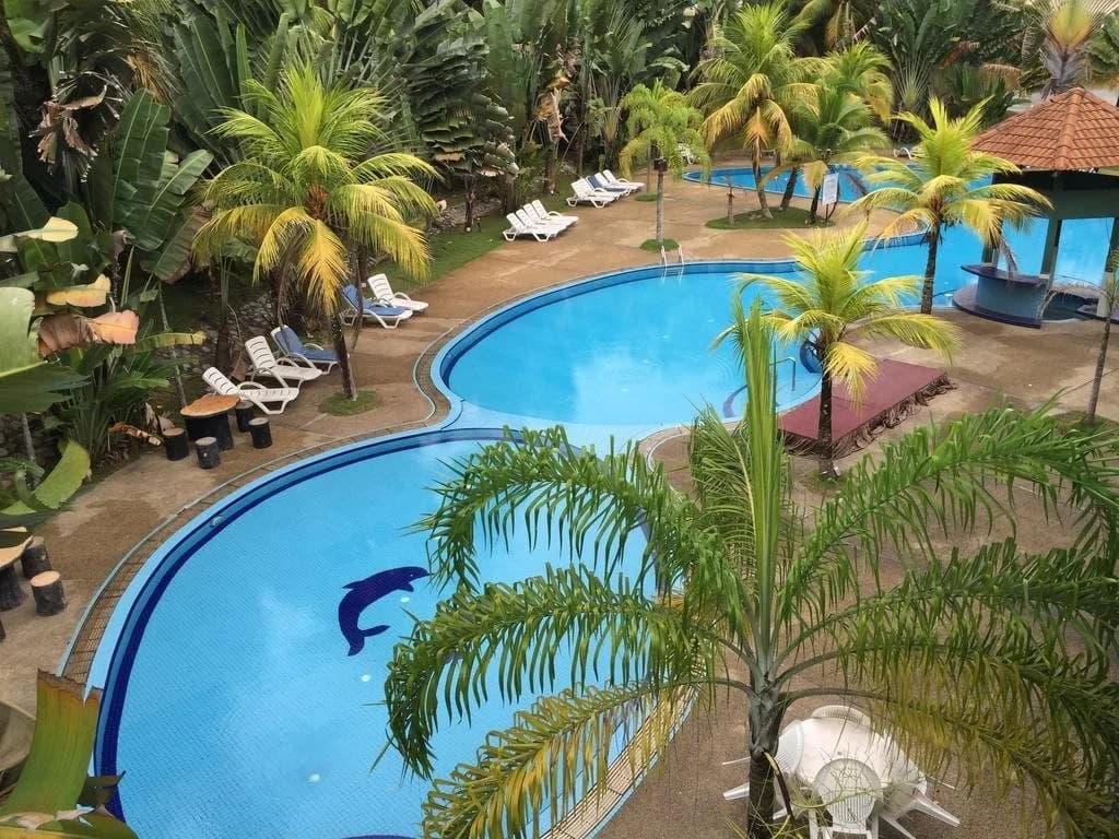 Teluk Batik Holiday Apartment - photo 14