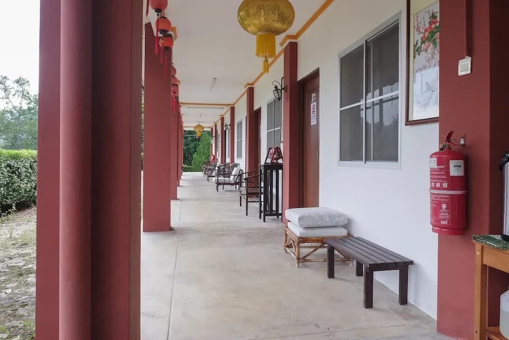 OYO 89928 Acf Guest House - photo 8