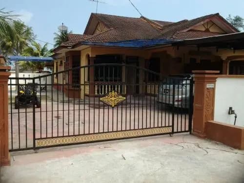 Beachland Guesthouse - photo 8