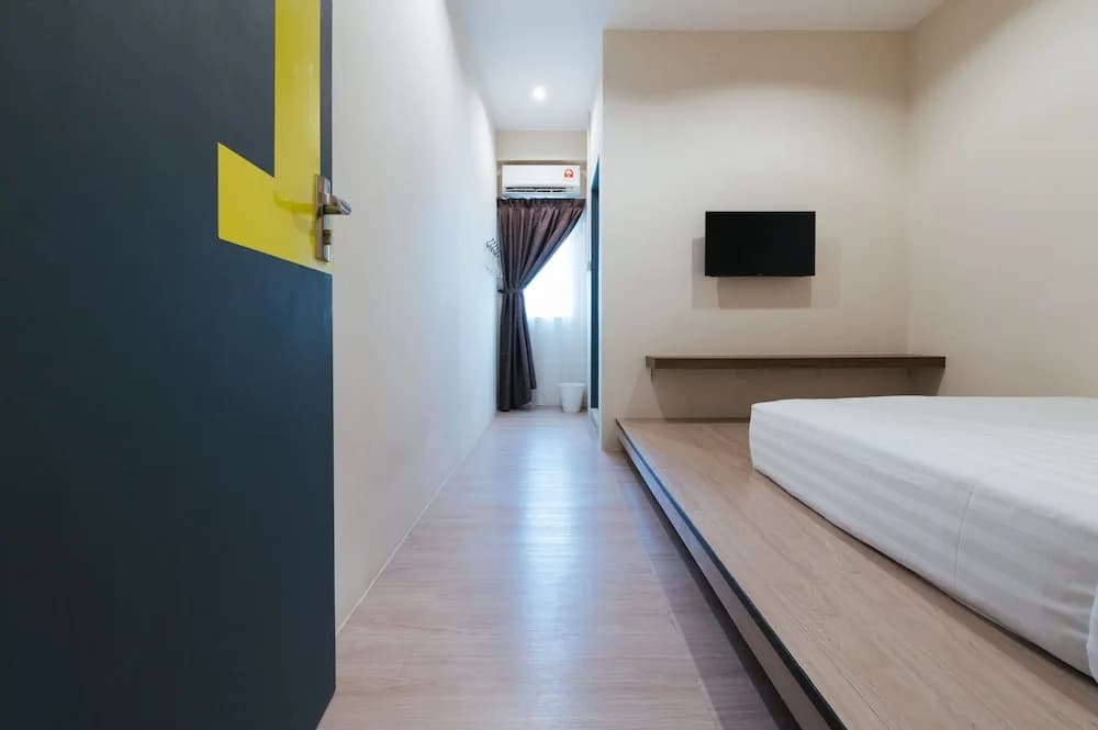 A Hotel - photo 2