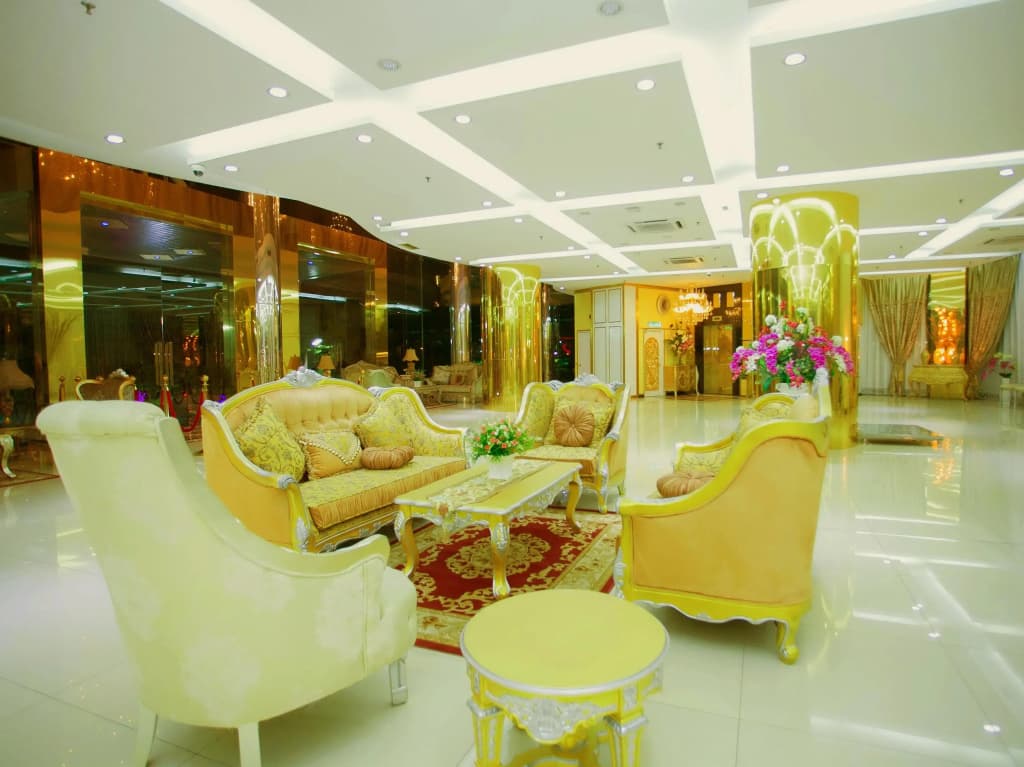 Lace Boutique Hotel - photo 2