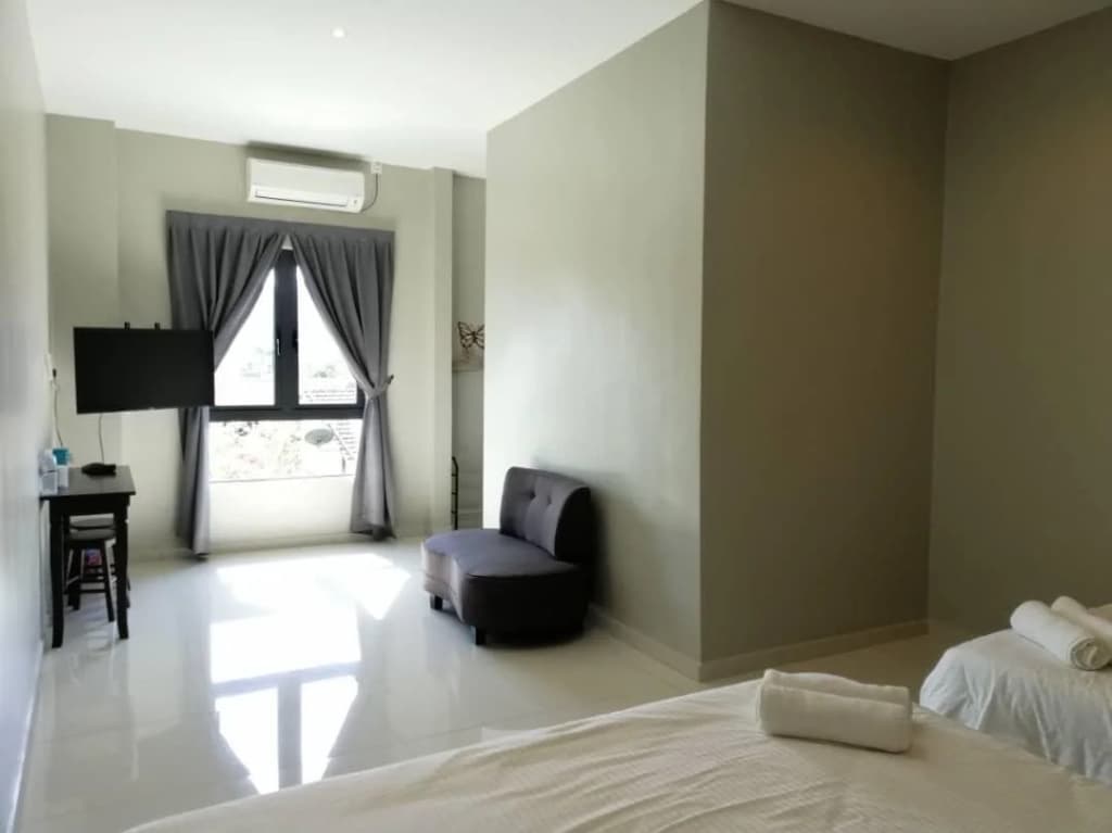 One Plus One Boutique Residence - photo 3