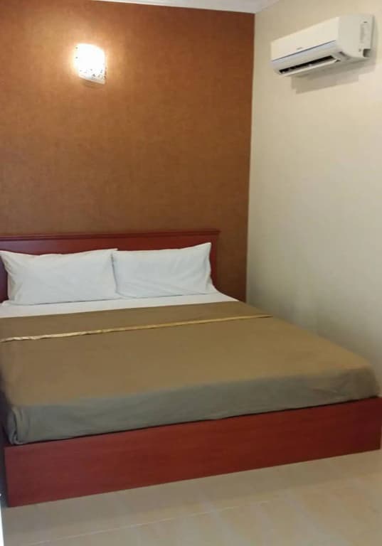 Gurney Inn - photo 8