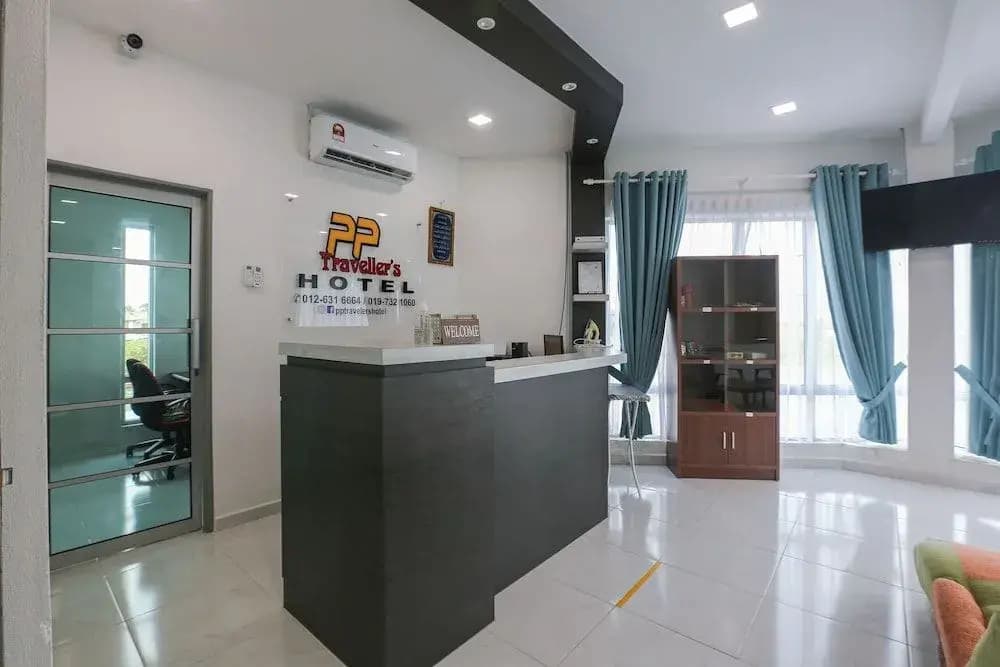 OYO 89859 PP Traveller's Hotel - photo 2