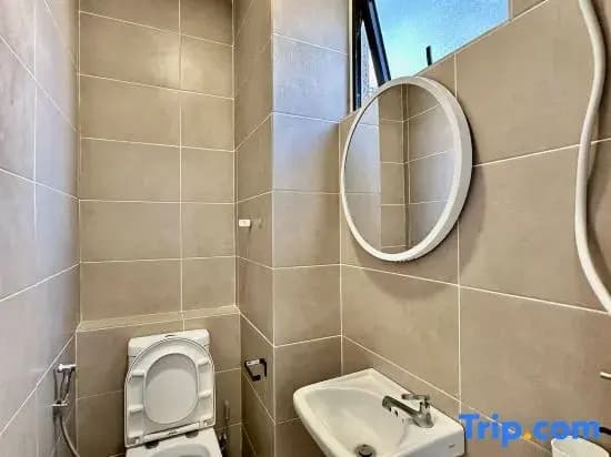 Rare D'Pristine 4 bedroom condo 13A-02A opposite Legoland - photo 4