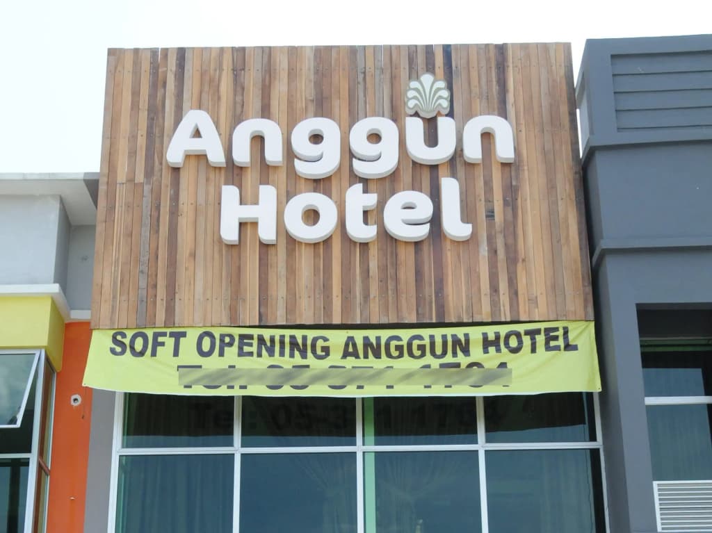 Anggun Hotel - photo 1