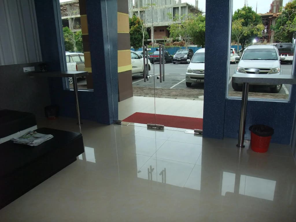 Sunshine Inn - photo 15