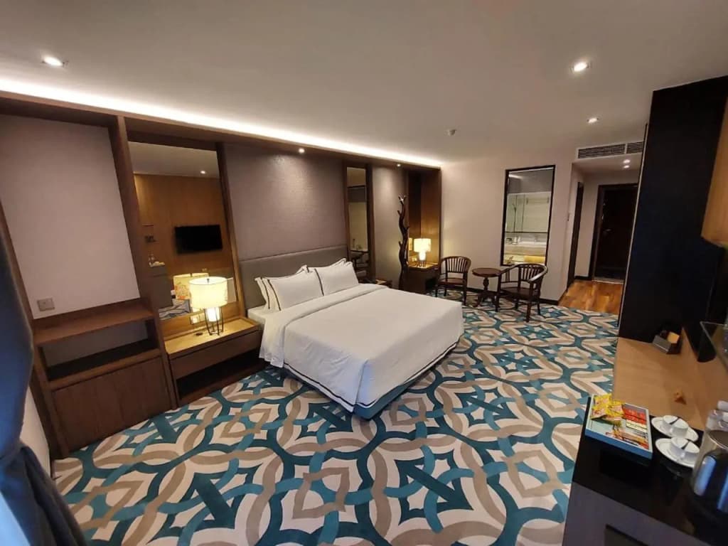 Christee Suites Hotel - photo 7