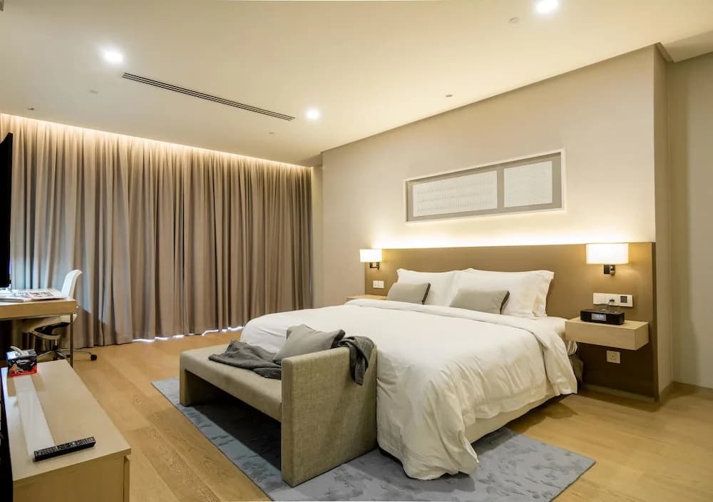 188 Suites by NamaStay - photo 2