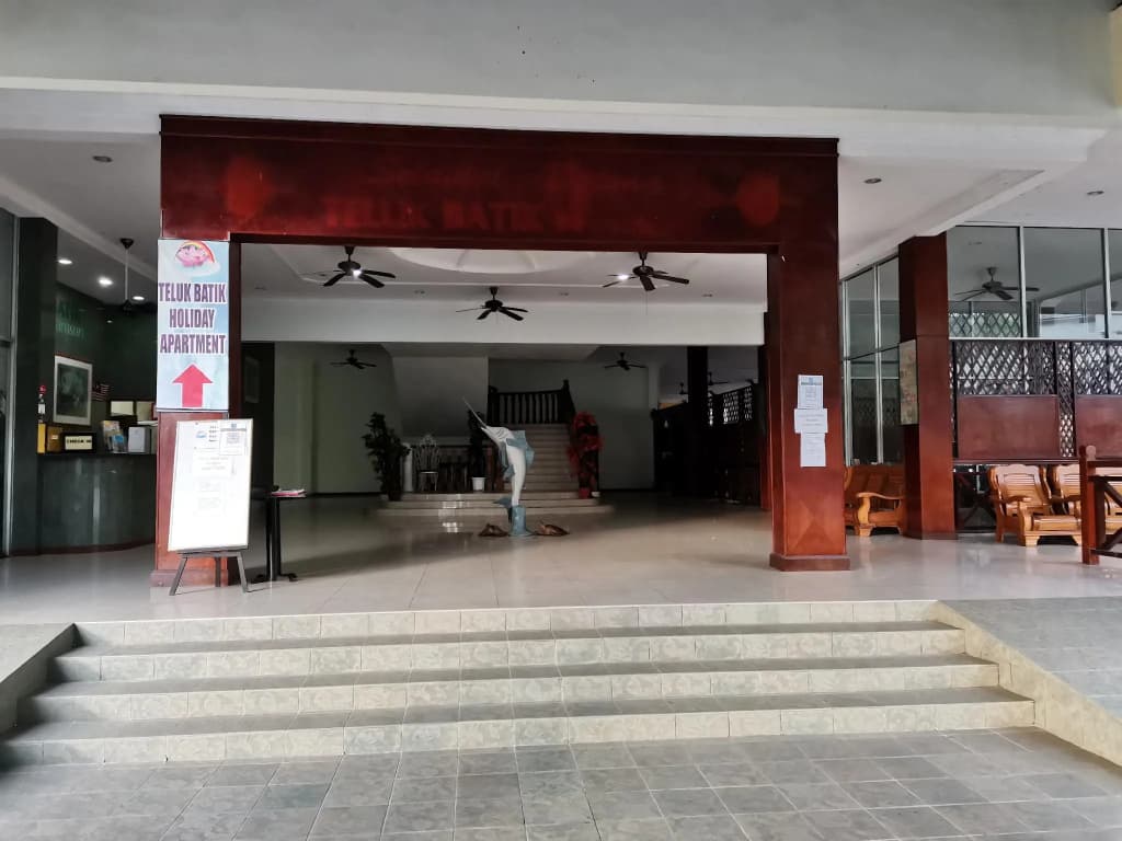 Teluk Batik Holiday Apartment - photo 2